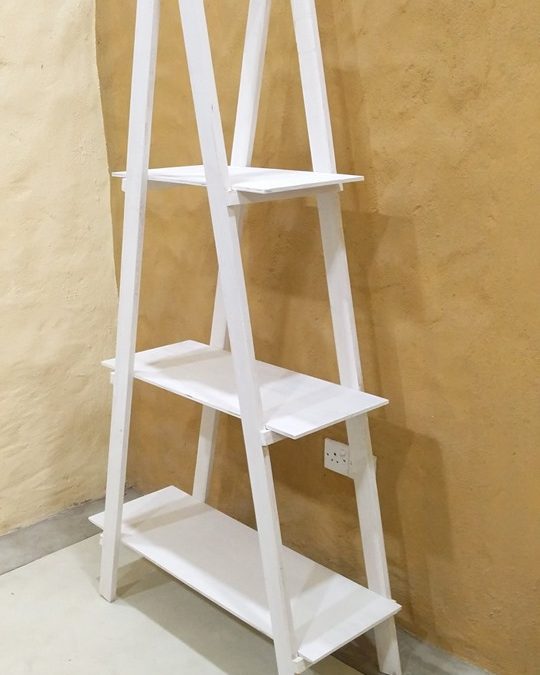 Wooden Ladder White Display Rack
