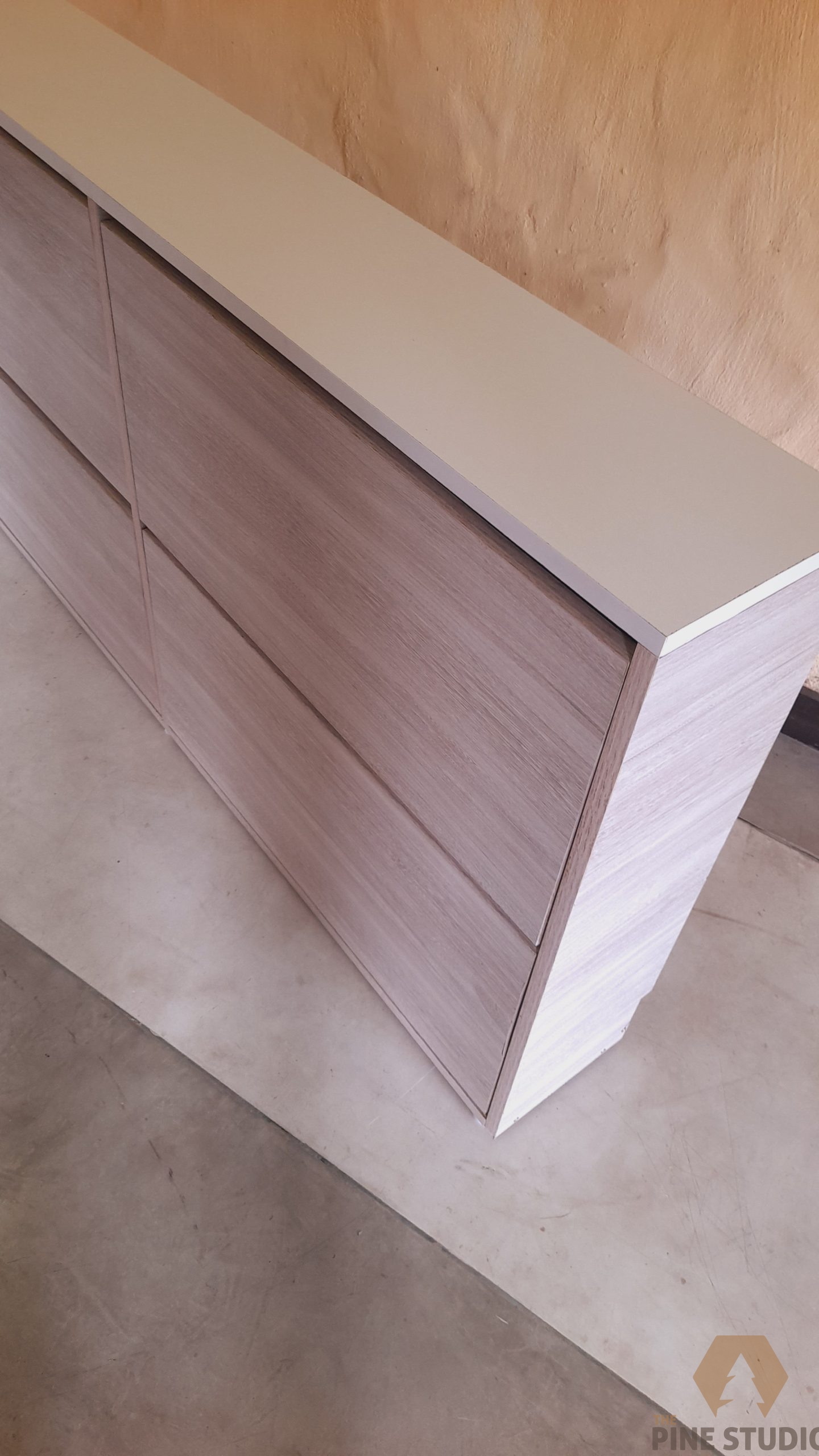 wall-mounted-shoe-racks-made-out-of-melamine-single-layer-non-machanical/