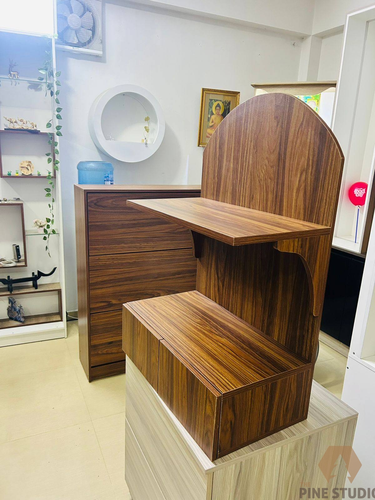 Buddah Statue Stand Budhu kutiya